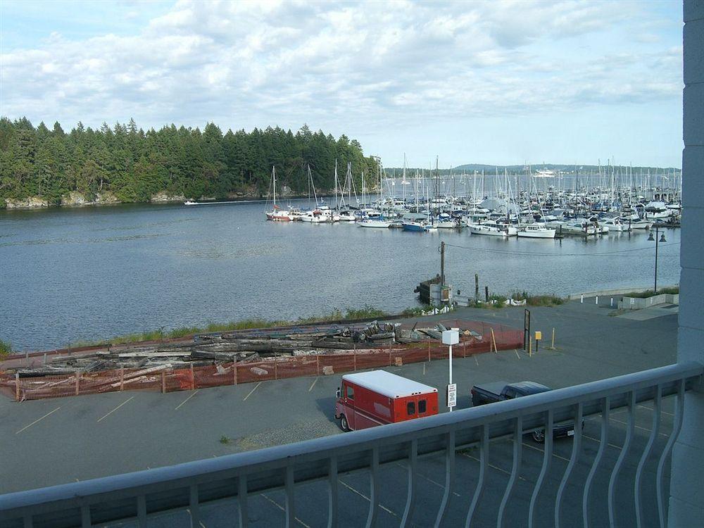 The Waterfront Suites And Marina Nanaimo Exteriör bild
