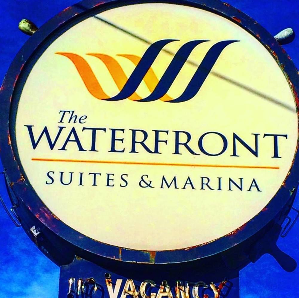 The Waterfront Suites And Marina Nanaimo Exteriör bild
