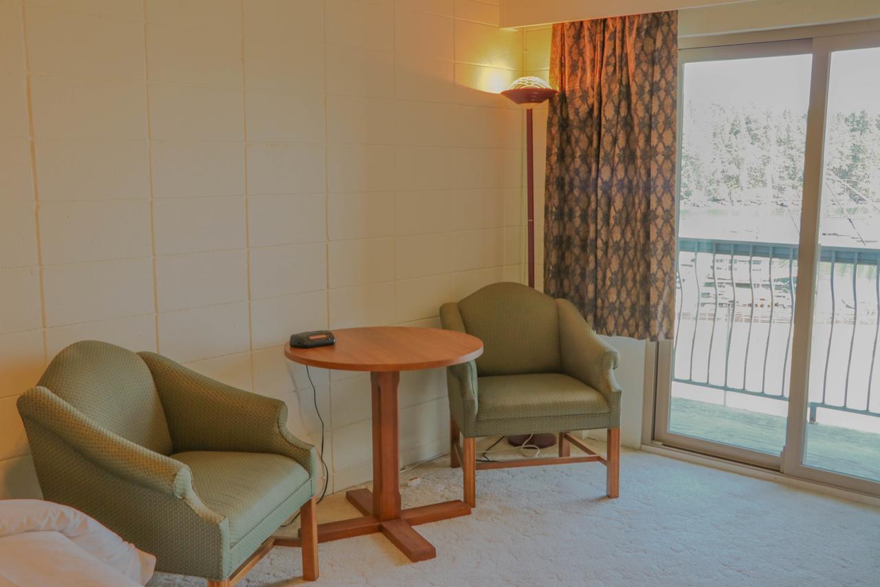 The Waterfront Suites And Marina Nanaimo Exteriör bild